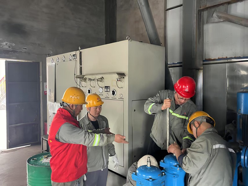 恪盡職守鑄匠心 先鋒引領(lǐng)譜新篇——記陜西建材科技公司2024年度優(yōu)秀共產(chǎn)黨員吳人發(fā)