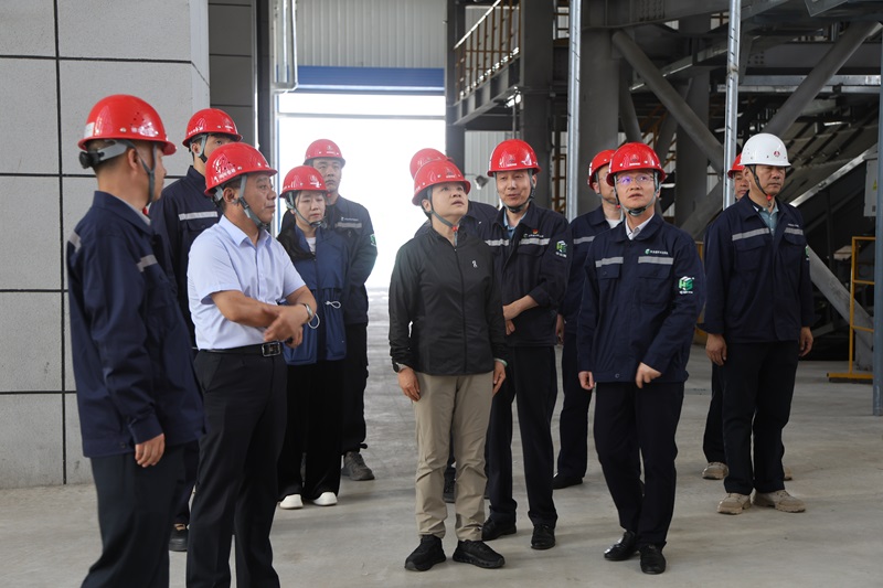 明方向賦新能 察實情促發(fā)展——杜永康到神木恒穩(wěn)公司調(diào)研指導(dǎo)工作