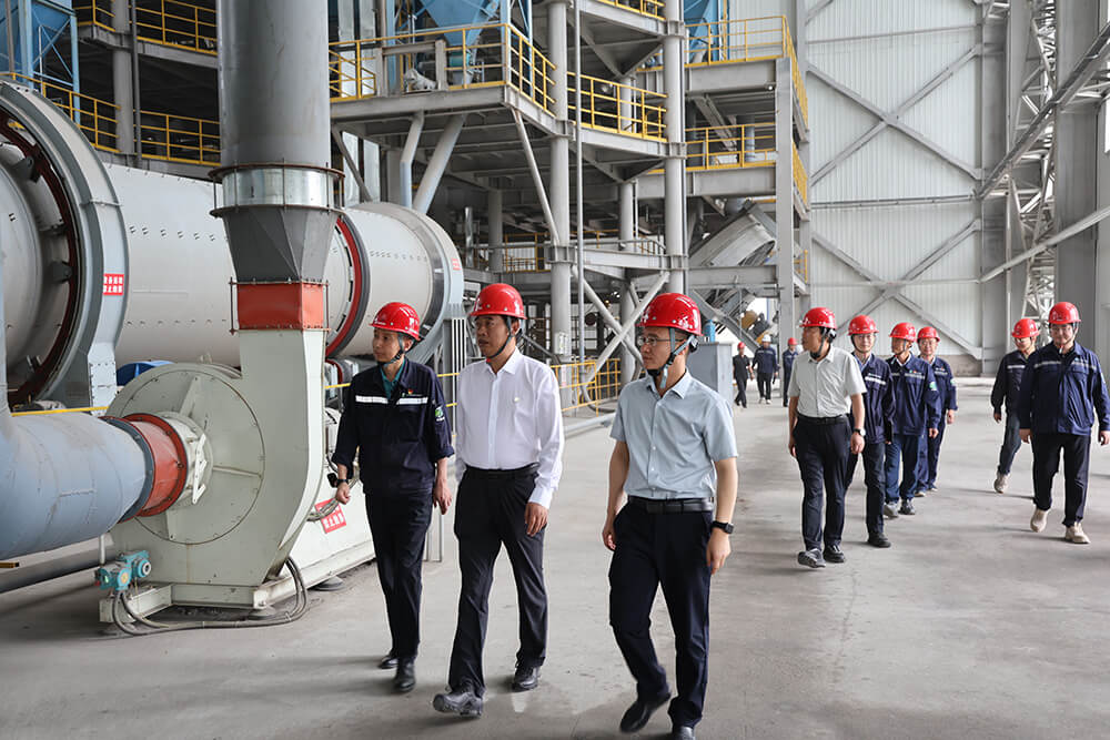 強(qiáng)班子 拓市場(chǎng) 促轉(zhuǎn)型 保投產(chǎn)——周紅一行到神木恒穩(wěn)公司調(diào)研檢查指導(dǎo)工作